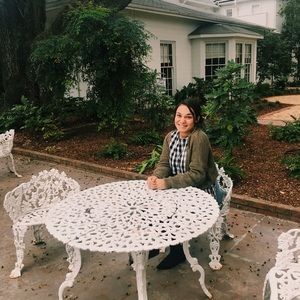 Meet your Posher, Esther